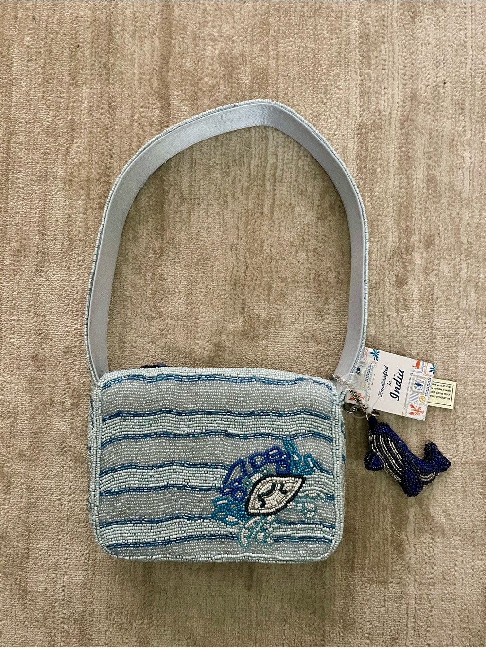 🐳VIRAL Beaded Whale Shoulder Bag in Light Blue & Navy - Picture 2 of 2